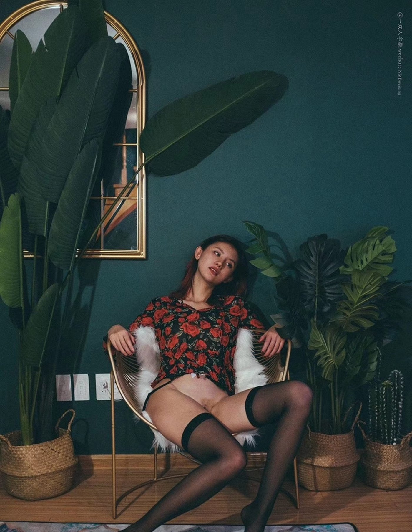 名模阿朱大尺度私拍套读 - 人体摄影